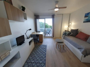 Charmant studio refait à neuf CARNON port 34
