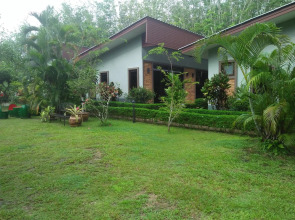 Phuket Sirinapha Resort