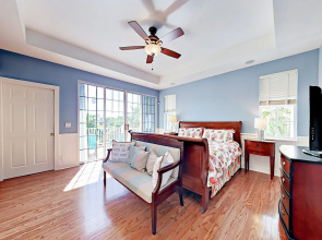 10 NE 7th Street Home 3 Bedrooms 2.5 Bathrooms Home