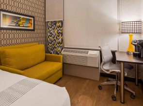 GLō Best Western Brooklyn NYC