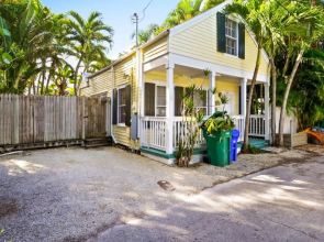 Key Lime Pie by Avantstay Ideal Location w/ Splash Pool & Out Door Dining Month Long Stays Only