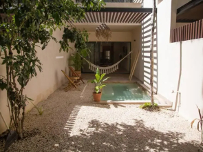 Great located condo w/unbeatable amenities+Pv Pool