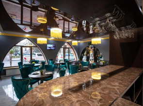 Отель Georgia Gold