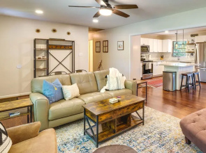 Southern Pines Vacation Rental w/ Deck & Grill!