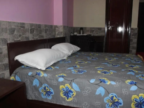 Hotel Kanishka