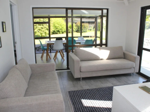 Toodle's A poolside retreat just 10ks from the Mount