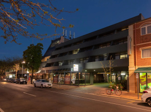 Mantra Meridien Adelaide