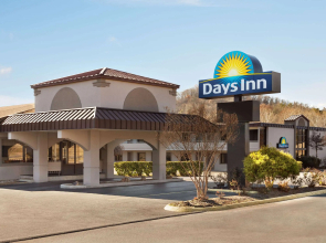 Days Inn by Wyndham Oak Ridge Knoxville
