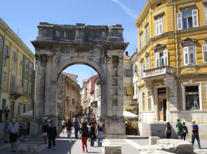 Holiday Home in Pula Near Beach