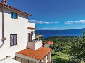 Nice Home in Brsec With Wifi and 2 Bedrooms