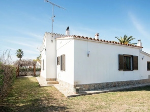 Holiday House With Private Pool for 4 People in Sant Pere Pescador