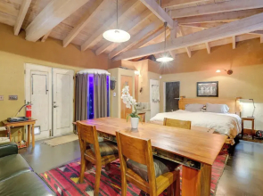 Centrally Located Santa Fe Studio Near Town!