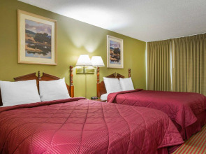 Econo Lodge Sequoia Area