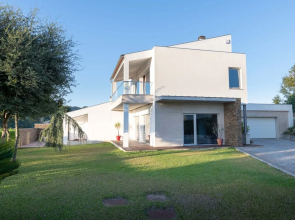 Lovely Holiday Home With Garden