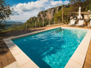 Castelli Cottage