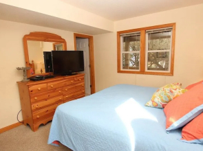 Black Dog - 5 Br Home