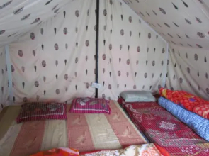 Camp The Parvati River Bank