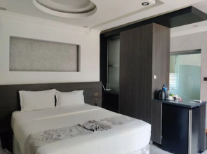 Charchoma Accommodation- Wells Villa