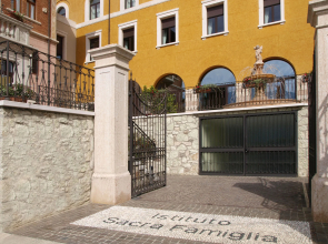 Garda Family House