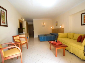Porfi Beach Hotel