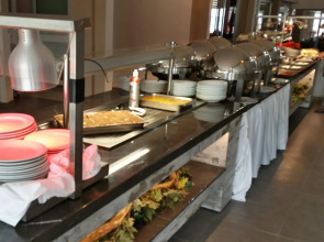 Mackenzie Beach Hotel & Apartments