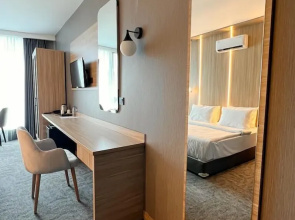 Royal Mass Airport Business Hotel