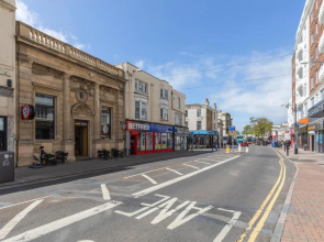 Right On : Bright On Apartment 1E - City Centre Luxury Apartments