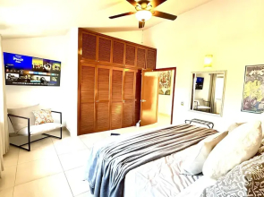 Ajijic 2 Bedroom Retreat -modern Centrally Located -bikes -gym -pickleball Court