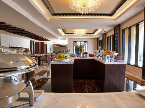 Carlton Dubai Creek Hotel