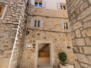 Casa Sepia
