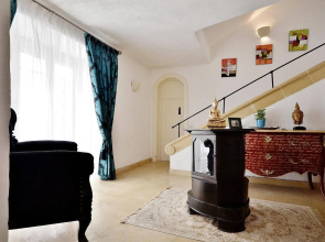 Chapel 5 Suites
