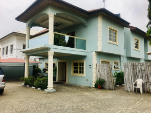Topaz Luxury Suites & Apartments