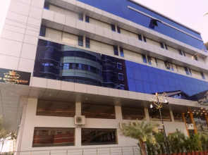 Hotel Sarah International