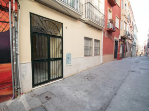 New Wood Studio Plaza la Merced