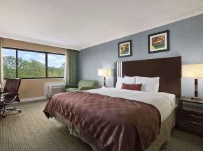 Ramada Plaza Holtsville Long Island (ex.crowne Plaza Long Island Macarthur Arpt)