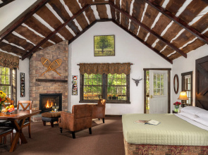 Inn at Lake Joseph