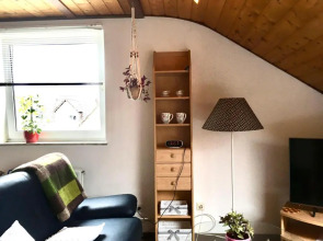Sonnige Dachgeschoßwohnung (Adults Only)