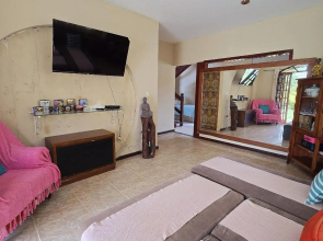 Casa Amarela com 7 quartos para 20 pessoas em Porto Seguro