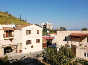 Unique 1 bedroom house