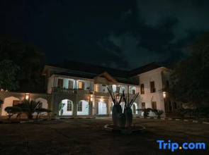 The Manor House By Sansi