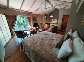 Alabaster Box B&B