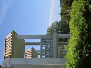 Rebecca'S Village Hotel