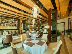 Yunjing Holiday Hotel