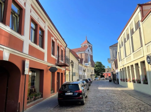 Picturesque Old Town Apartment With Balcony