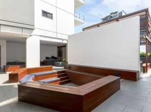 Designer South Bank Apartment