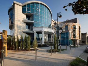 Iris Art Hotel