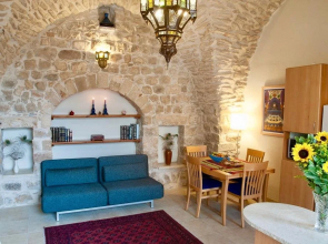 Artist Quarter Guesthouse B&B