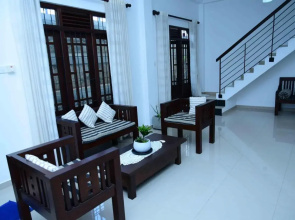 Jacinda Villa