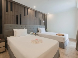 Seven Seas Hotel and Apartment