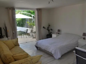 Cosy Studio with Garden / Individual apartment